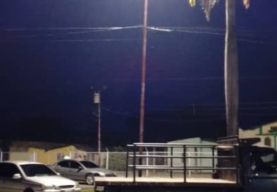 Instalan luminarias en el Hospital I de Caja Seca en Sucre
