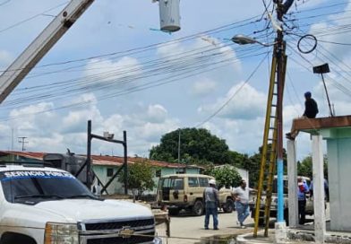 Beneficiadas 60 familias de Rafael Urdaneta II con instalación de transformador