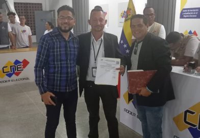 Concejal Jorge Leal inscribió su candidatura a la Alcaldía del municipio Sucre Zulia