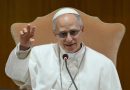 El papa pide responsabilidad en el uso de la energía atómica