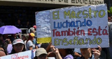 Maestros se declaran en etapa «pre-conflictiva» y exigen al Gobierno negociar salarios