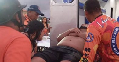 Accidente marítimo en Chichiriviche: dos lanchas volcadas y siete lesionados Accidente marítimo en Chichiriviche: dos lanchas volcadas y siete lesionados