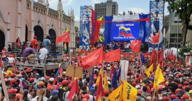 Chavismo convoca movilización para el 9-A, el mismo día de las protestas por mejoras salariales Chavismo convoca movilización para el 9-A, el mismo día de las protestas por mejoras salariales