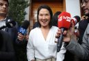 Fujimori vuelve a situarse por delante de Sánchez en la recta final del escrutinio en Perú Fujimori vuelve a situarse por delante de Sánchez en la recta final del escrutinio en Perú