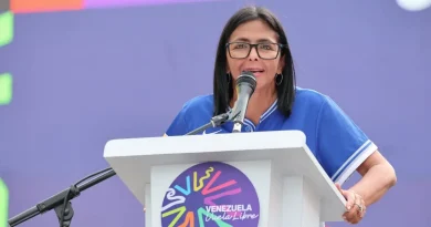 Delcy Rodríguez conversa con EE. UU. y el FMI para «recuperar recursos» destinados a la reconstrucción de la infraestructura Delcy Rodríguez conversa con EE. UU. y el FMI para «recuperar recursos» destinados a la reconstrucción de la infraestructura