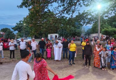 Compartiendo tradiciones y raíces ancestrales celebró el alcalde Yonys González la Resistencia Indígena